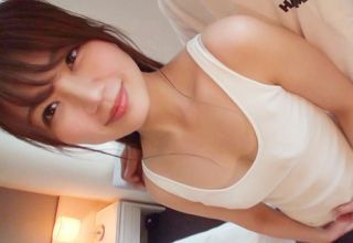 Phim sex đầu tay trong sự nghiệp của em gái xinh đẹp Airi Suenaga